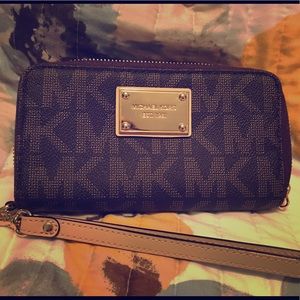 NWOT Michael Kors clutch